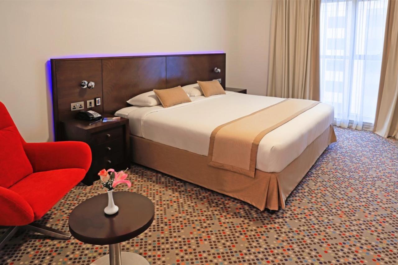 Mena Aparthotel Albarsha At The Mall Dubaï Extérieur photo